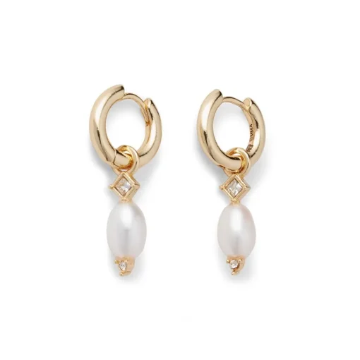 Royal Tudor Small Hoop Earrings with Pearls*The Met Store Fashion